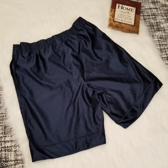 🏀🏀🏀NIKE BASKETBALL SHORTS WITH LOGO AND POCKETS - Picture 2 of 5